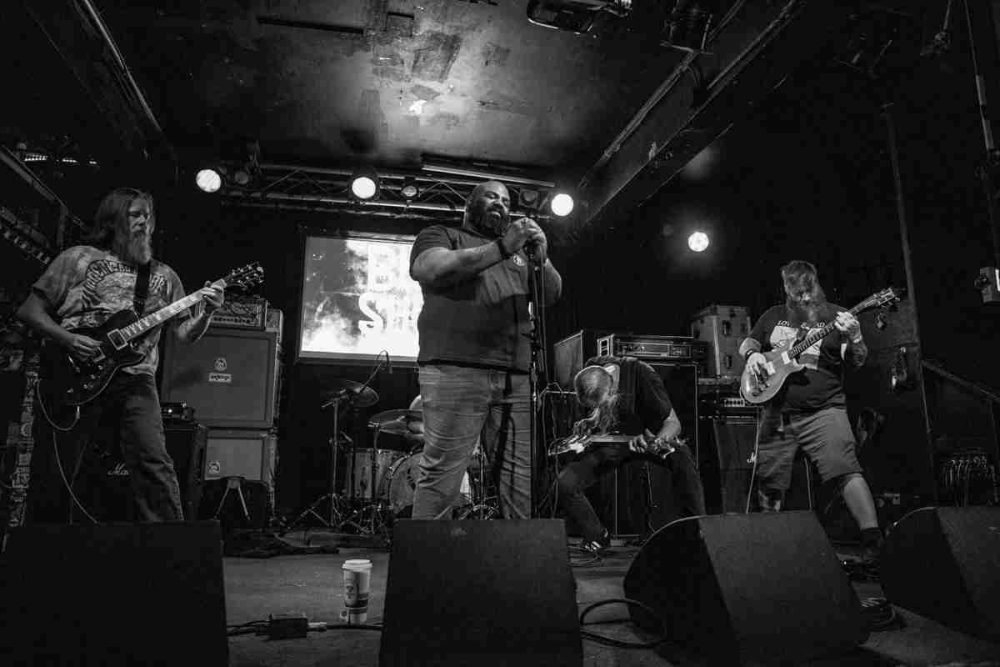EP Premiere: Bleak Shore – S/T